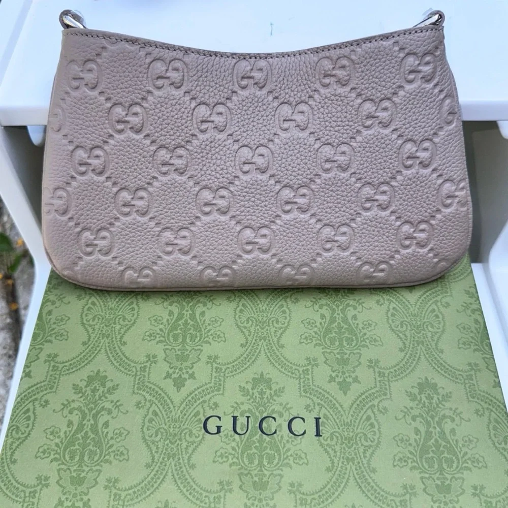 GUCCI GG EMBLEM SMALL LEATHER SHOULDER BAG TAUPE - Picture 11 of 13